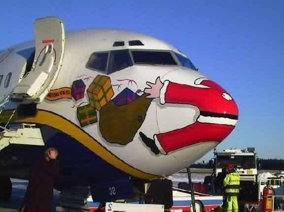 Zu schneller Flieger nimmt Santa auf die Hörner